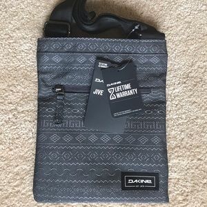 Dakine Jive crossbody bag